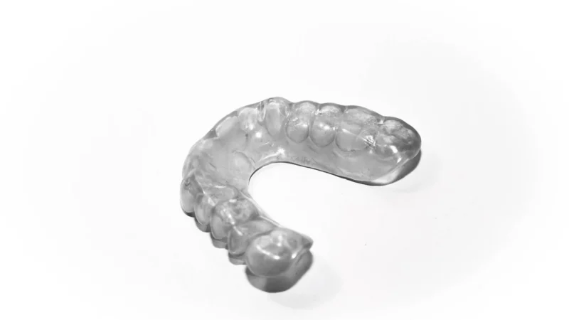 AQUALIZER Oral Splint MINI – samodopasowująca szyna łagodząca bóle skroniowo-żuchwowe, rozmiar MEDIUM 2 mm