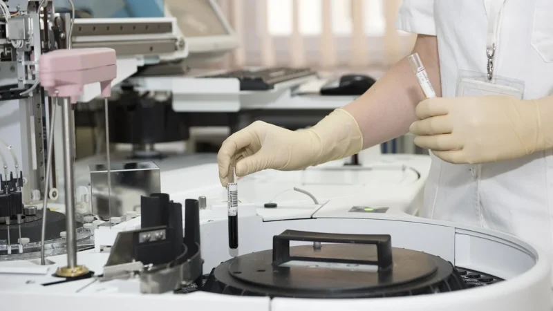 BD Connecta Kranik Z Przedłużaczem Biały 1szt 5cm