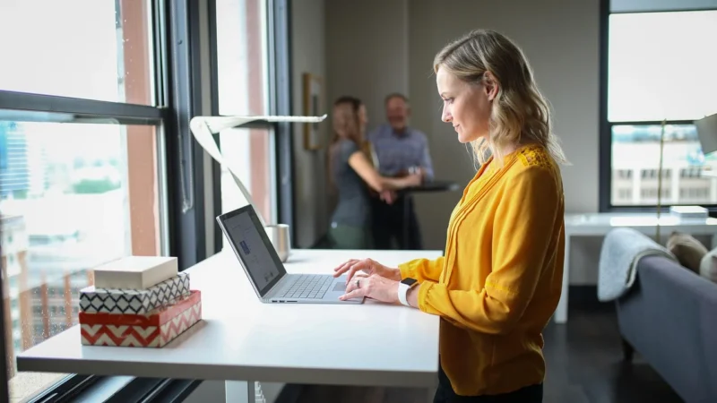Biurko elektryczne lity dąb