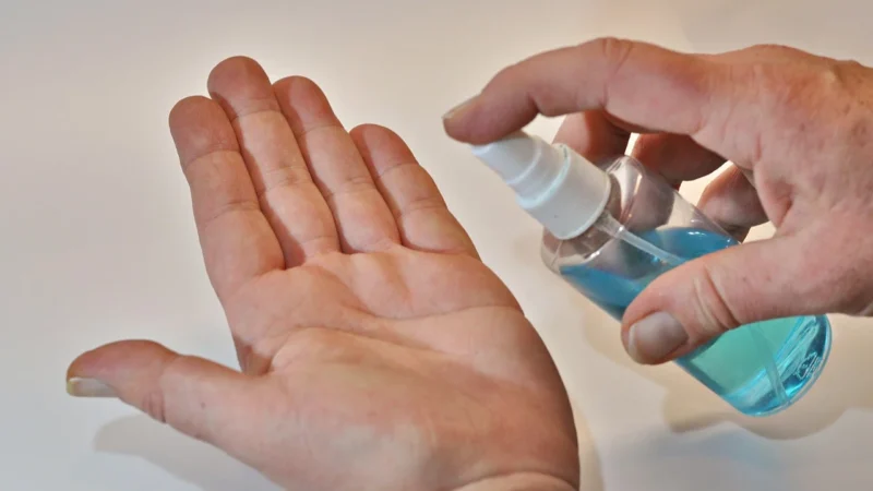 Ecolab Szybko Działający Alkoholowy Preparat Do Dezynfekcji Powierzchni W Obszarach Medycznych 1 Litr Incidin Liquid Spray® Ecolab3041620