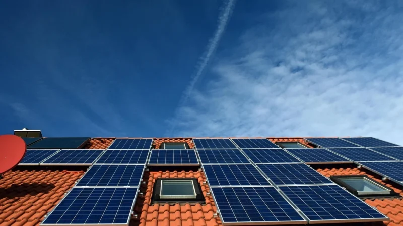 Hybrydowy zestaw solarny off-grid ESB-6kW-24 MPPT 8xPV Mono