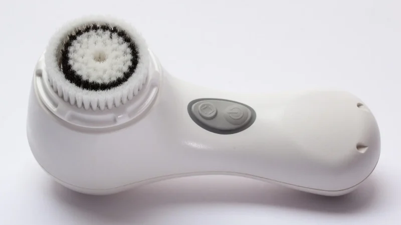 Inface Peeling Kawitacyjny Do Twarzy Różowy