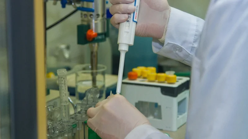 OHAUS semi-microanalityczna / półmikroanalityczna z dotykowym wyświetlaczem EX Explorer 30218998